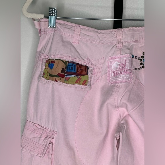 Da-Nang Women's Cargo Capri With Studded Skulls & Patches - Pink - Picture 6 of 9